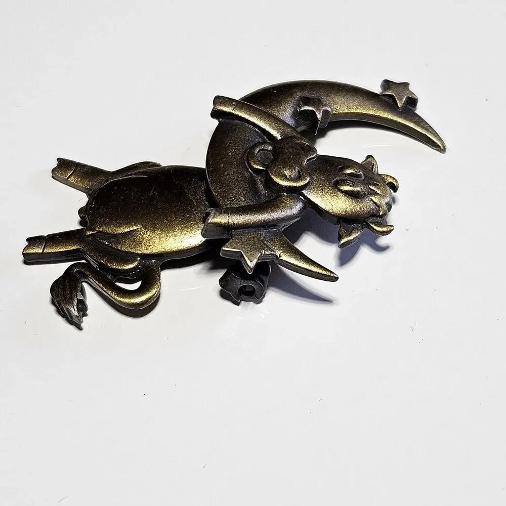 JJ Jonette Brooch Cow Jumped Over The Moon Cow Articulated Gold Bronze Tone